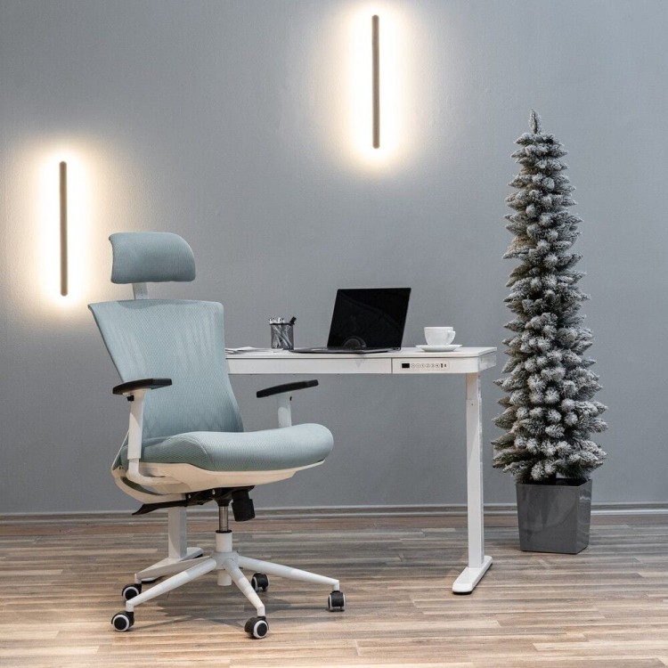 Biurko ergonomiczne.