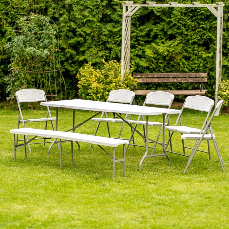 Ławka cateringowa w kolorze białym.