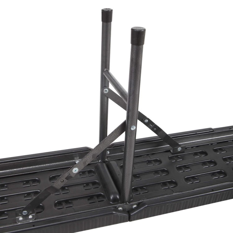 Ławka cateringowa składana w kolorze czarnym.