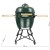 Ceramiczny grill węglowy z polkami.
