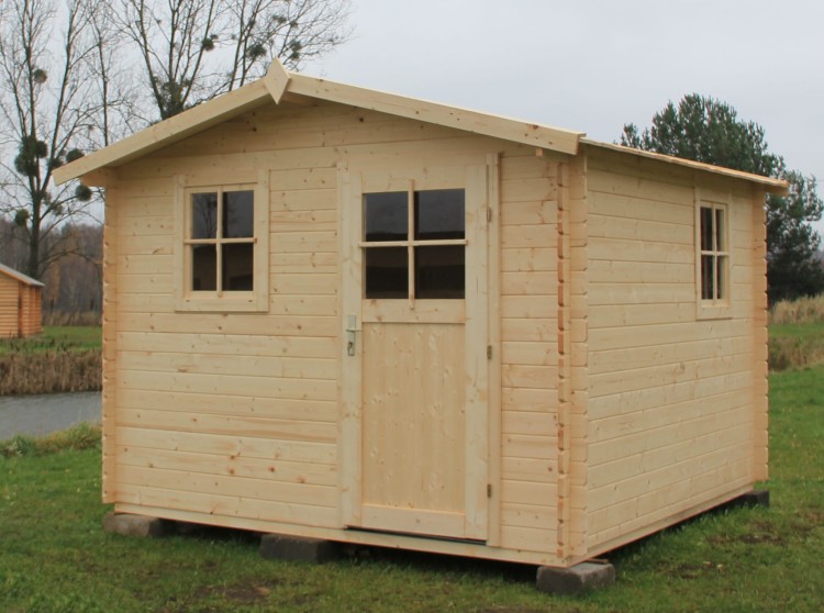 Domek narzędziowy drewniany.