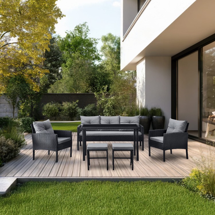 Zestaw mebli ogrodowych.