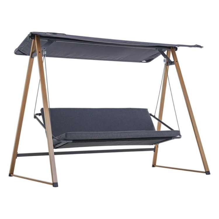 Huśtawka ogrodowa z daszkiem.