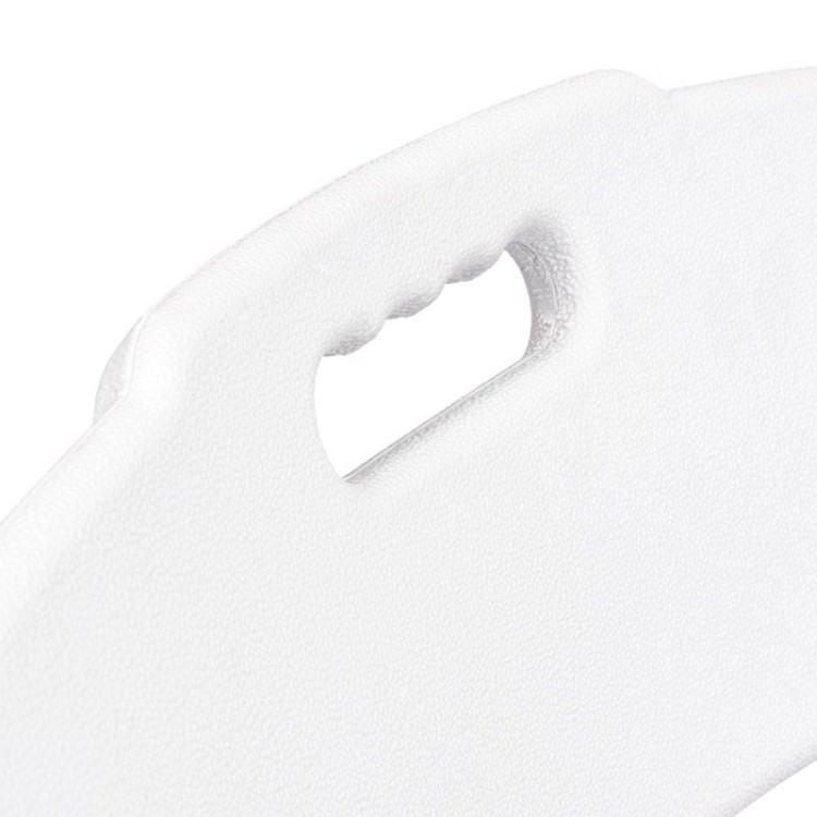 Białe krzesło kateringowe.