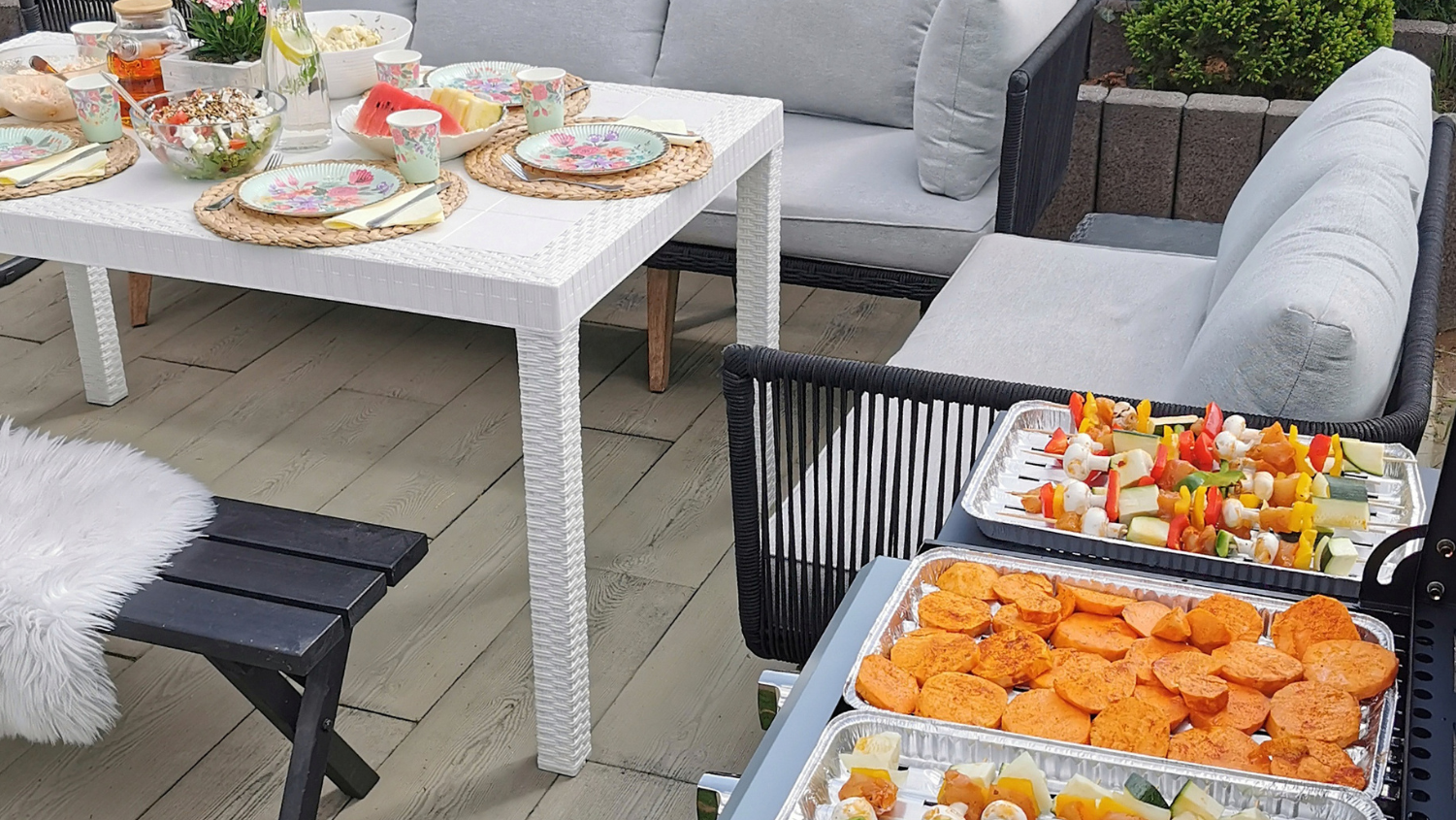 Majówkowy niezbędnik ogrodowy - 5 rzeczy, które naprawdę zmieniają sposób odpoczynku